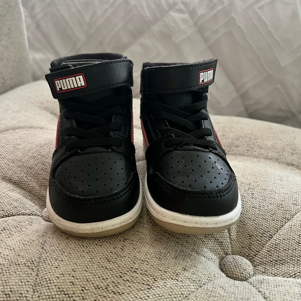 Puma toddler shoes size 5